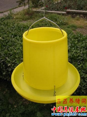 肉雞養殖設備之商品料桶
